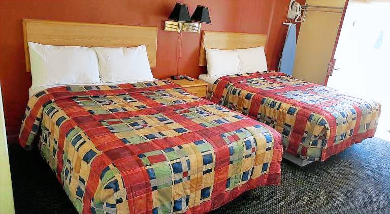 Valley Inn - Lebanon Oregon — photo 2