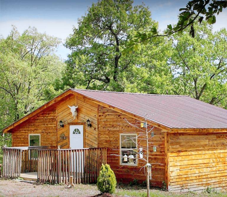 Farmhouse Cabin Getaway near Ozark Forest in Arkansas