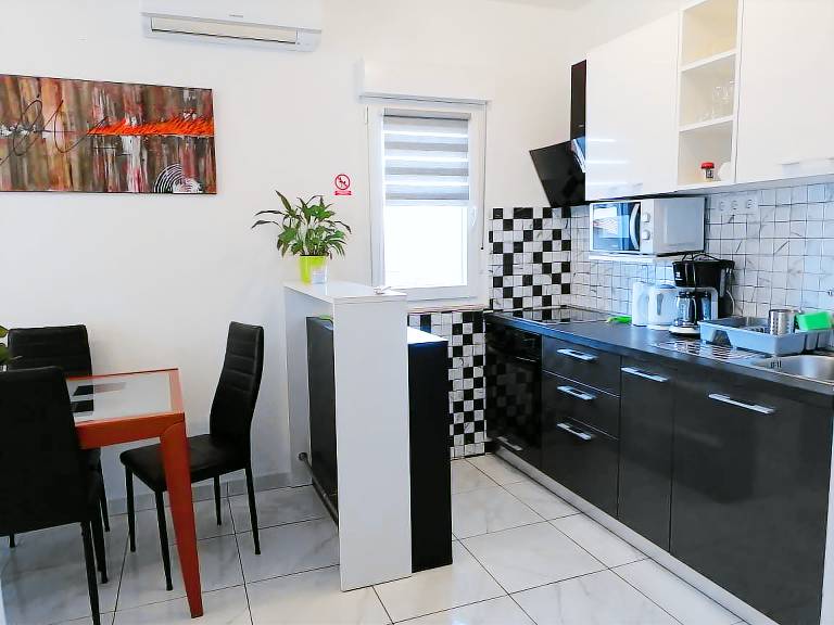 Ferienwohnung in Ražanj mit Terrasse, Klimaanlage, W-LAN, Waschmaschine (3567-1) — photo 3