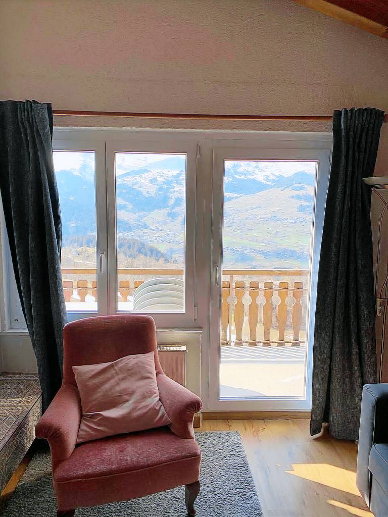 Ferienwohnung in Obersaxen, Obersaxen Mundaun für max. 3 Personen Ferienwohnung in Obersaxen, Obersaxen Mundaun für max. 3 Personen