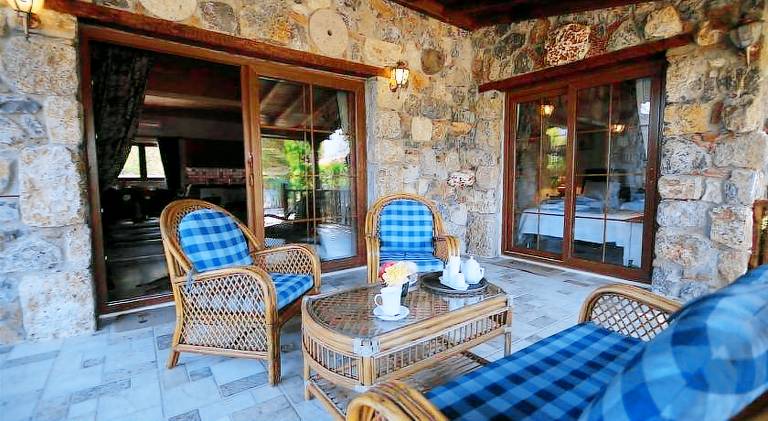 Pleasant villa with jacuzzi, barbecue & patio | Dogs allowed — photo 5
