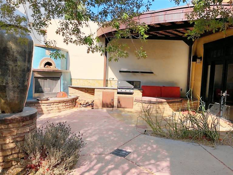 House  South Tucson