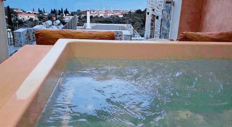 Mani Luxury Suites and Studios in Gytheio with Private Pools — photo 3