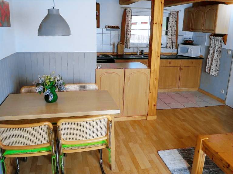 Vacation home with barbeque & yard | Nature view — photo 4