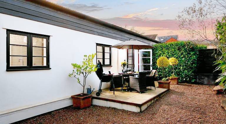 Holiday apartment with yard & barbecue — photo 3