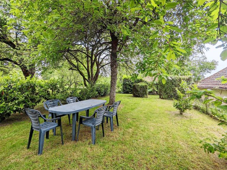Beautiful cottage with yard & grill | Pets are welcome — photo 3