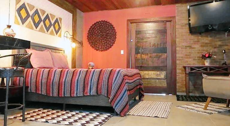 Chalet with terrace, private pool & yard — photo 2