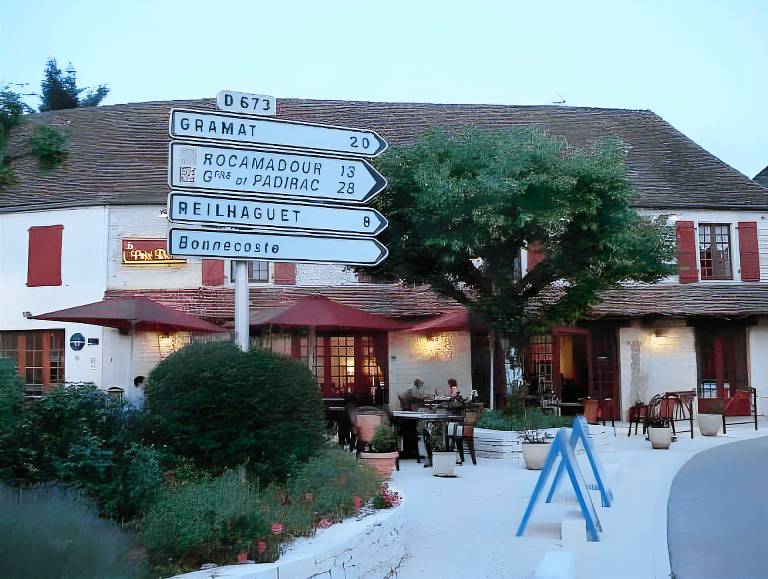 Le Petit Relais in Lacave