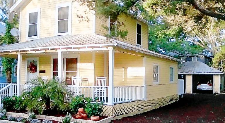 Apartment with 4 rooms for 8 persons in St. Augustine, FL