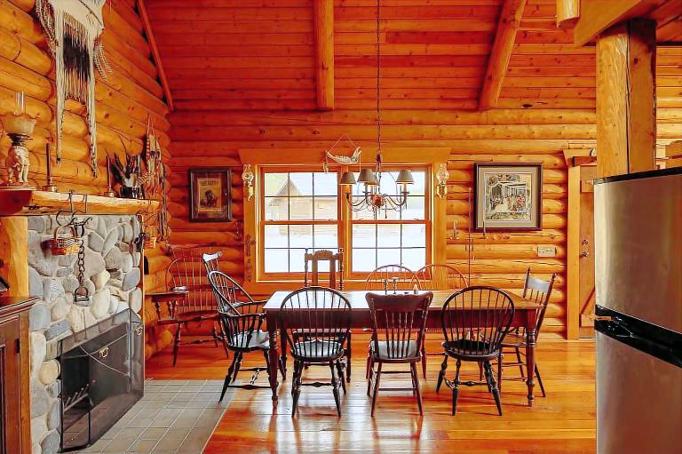 Cabin Polebridge