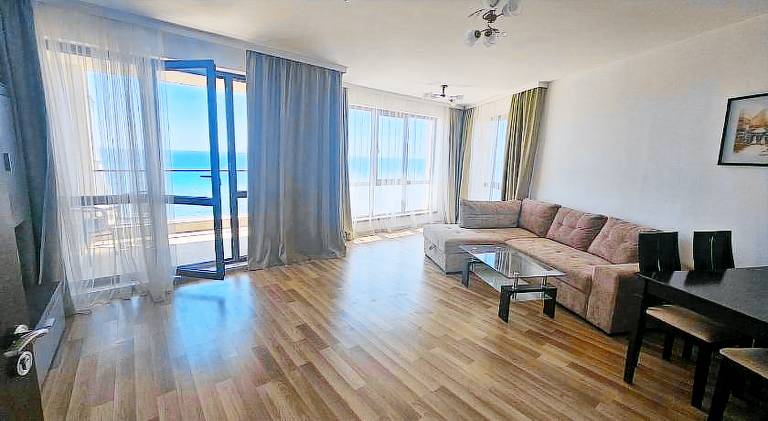 Holiday apartment with pool — photo 2
