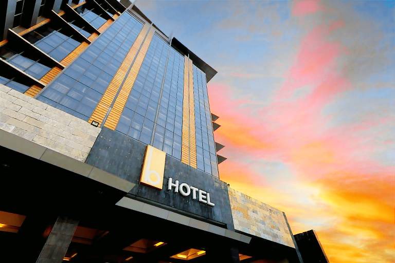The B Hotel - Alabang in Muntinlupa