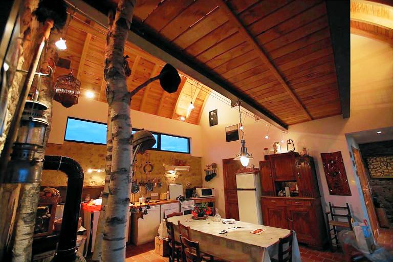 Gite with patio & yard — photo 5
