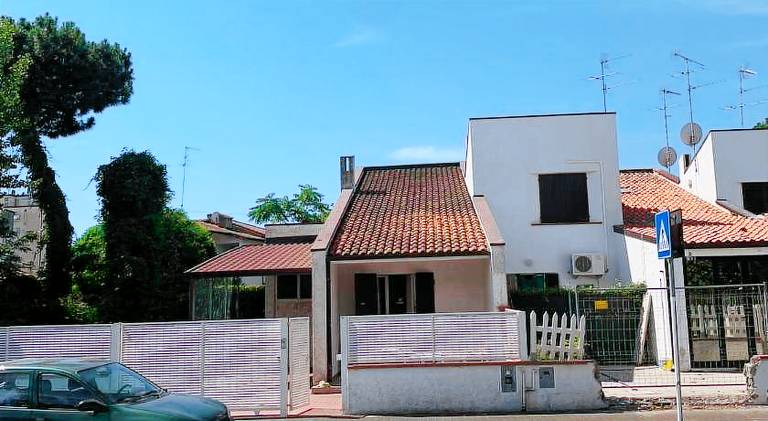 House with 3 rooms for 6 persons in Comacchio