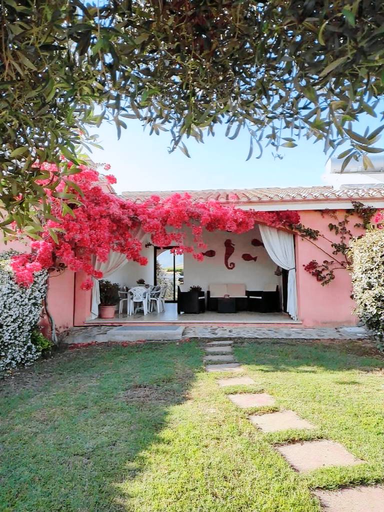 Villa  Tertenia
