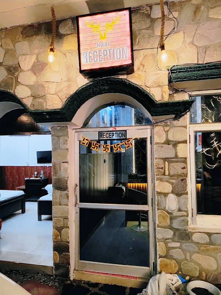 THE CORBETT CAVES INN — photo 5