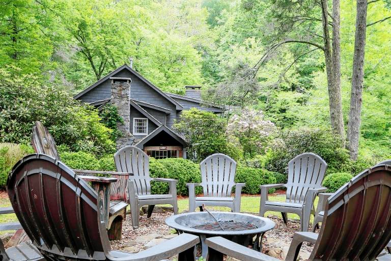 Cabin Highlands