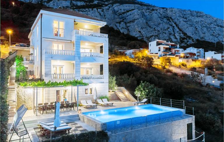Maisonette Makarska