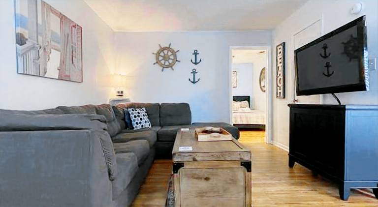 Rental apartment with pool | Beach nearby | Pets are welcome in Gulf Shores, AL