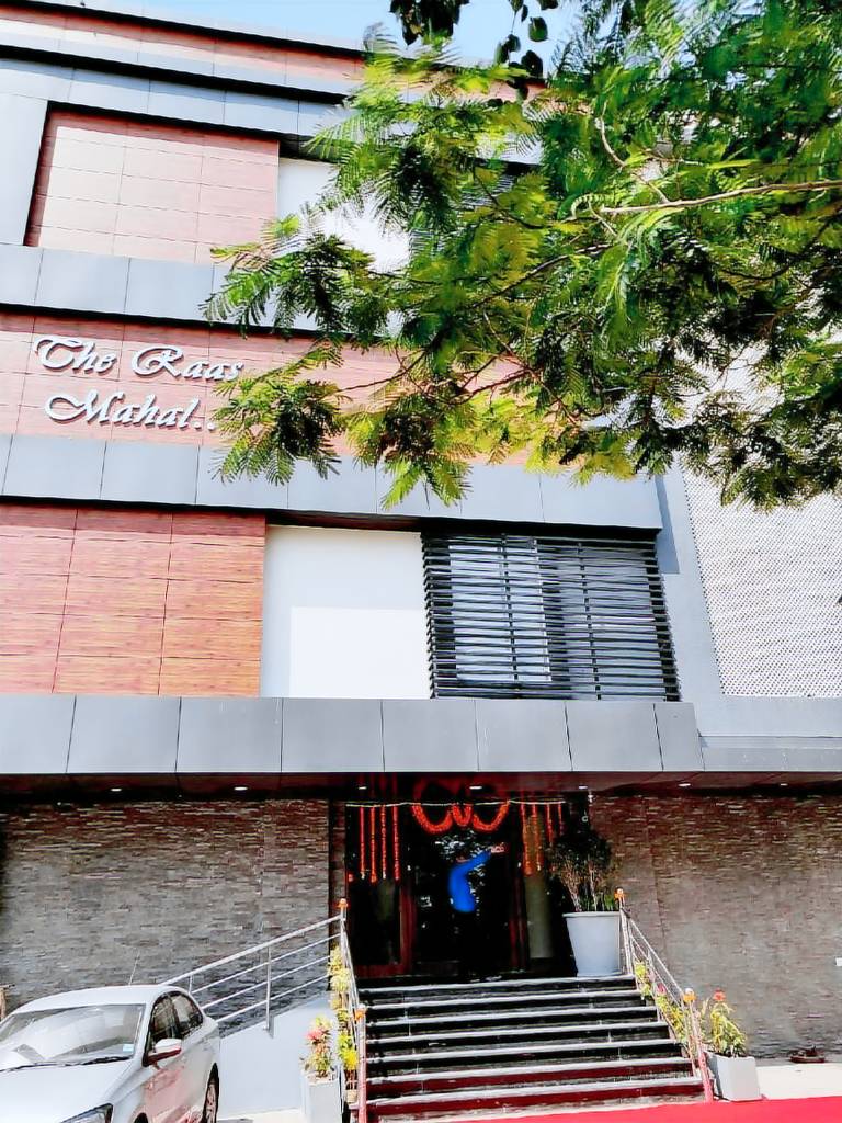 Raas Mahal Hotel