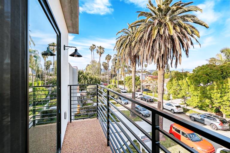 House  West Hollywood West