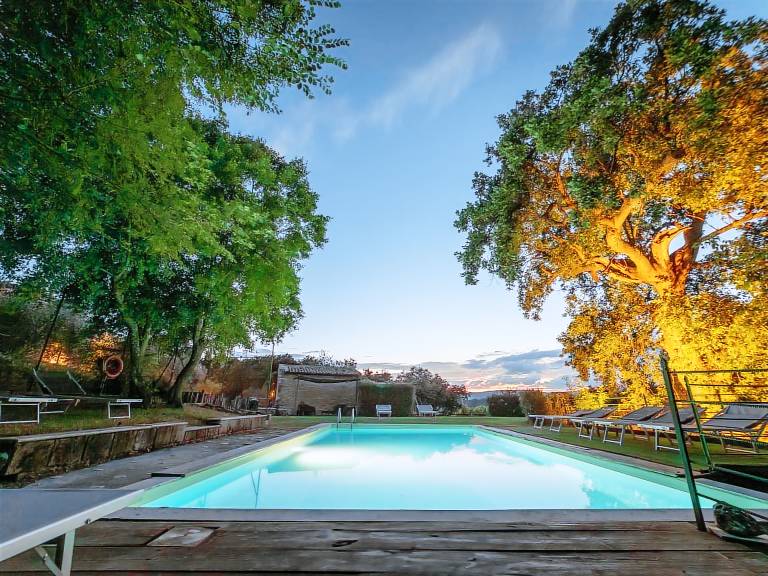Vacation home with private pool, patio & yard — photo 2