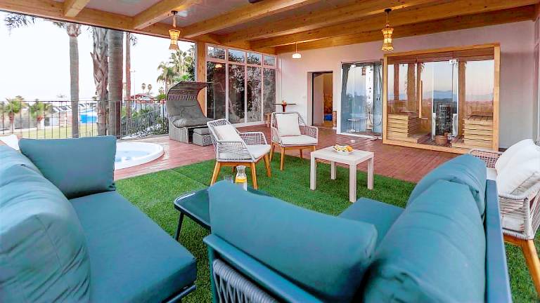 Apartment with garden, BBQ & private pool — photo 5