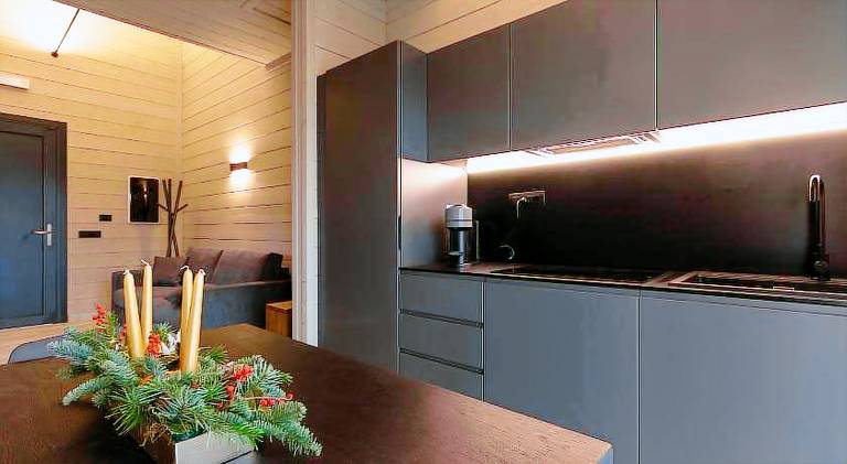 Chalet with pool, barbeque & garden — photo 4