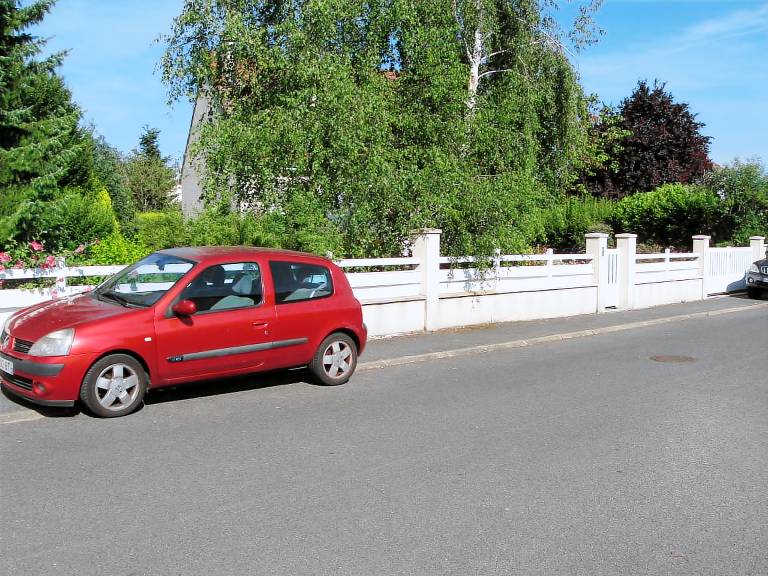 F2 in suburban residence 30 km from Paris — photo 4