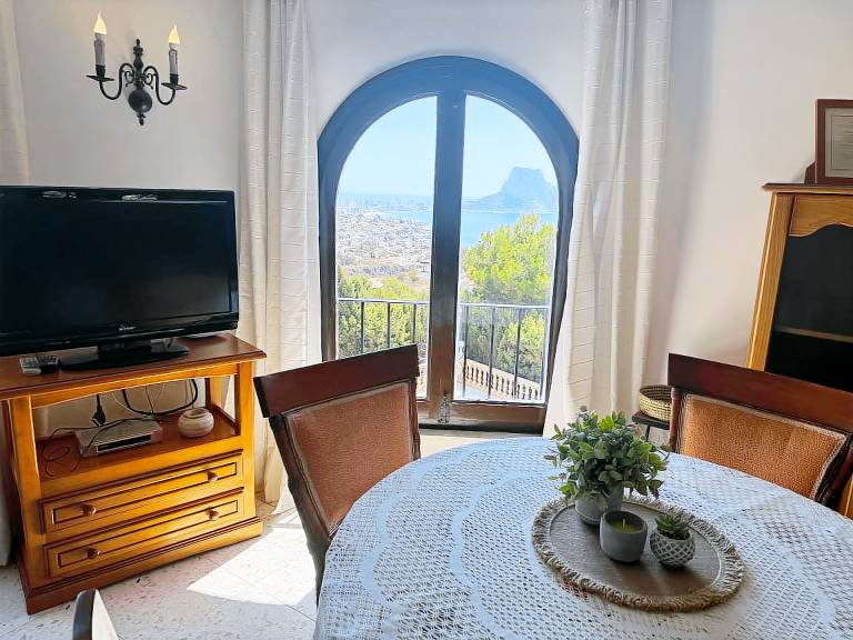Fully equipped villa with private pool, patio & yard | Dogs allowed — photo 5