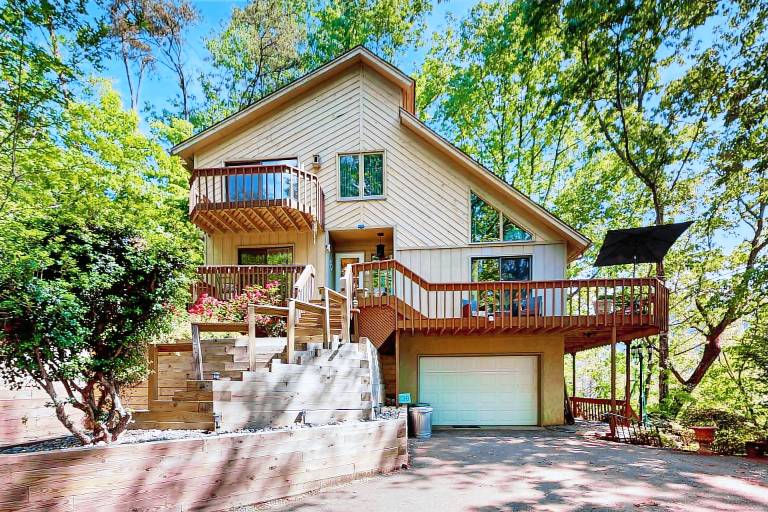 House  Lake Lure