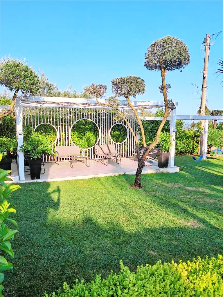 Family-oriented beautiful villa with garden, BBQ & private pool | Garden view | Pet-friendly — photo 3