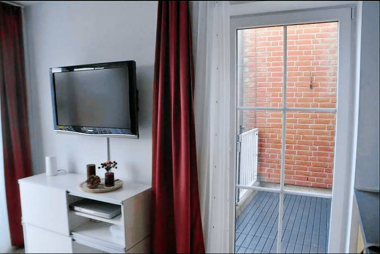 Komfortables Ferienapartment mit Balkon, WLAN und Meerblick in Orth in Fehmarn