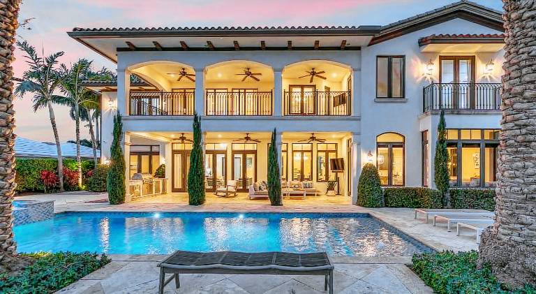 Waterfront Heated Pool Canal View Access Mimosa Key VlLLAS — photo 3