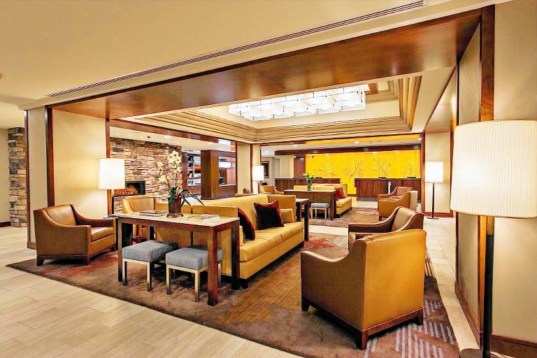 DoubleTree by Hilton Hotel Pittsburgh - Green Tree — photo 3
