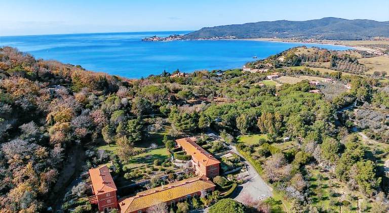 Apartment with 4 rooms for 8 persons in Orbetello