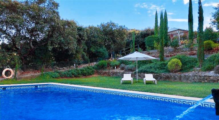 Lodge with pool, garden & terrace | Pets allowed — photo 3