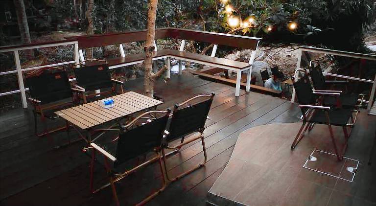 Vacation home with hot tub — photo 5