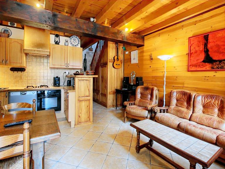 Beautiful vacation home with patio, garden & barbeque | Nature view | Pet-friendly — photo 2