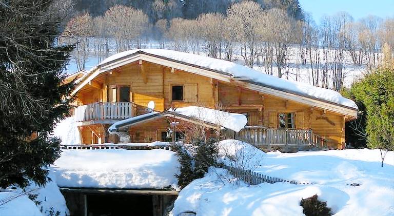 Chalet with pool in Combloux