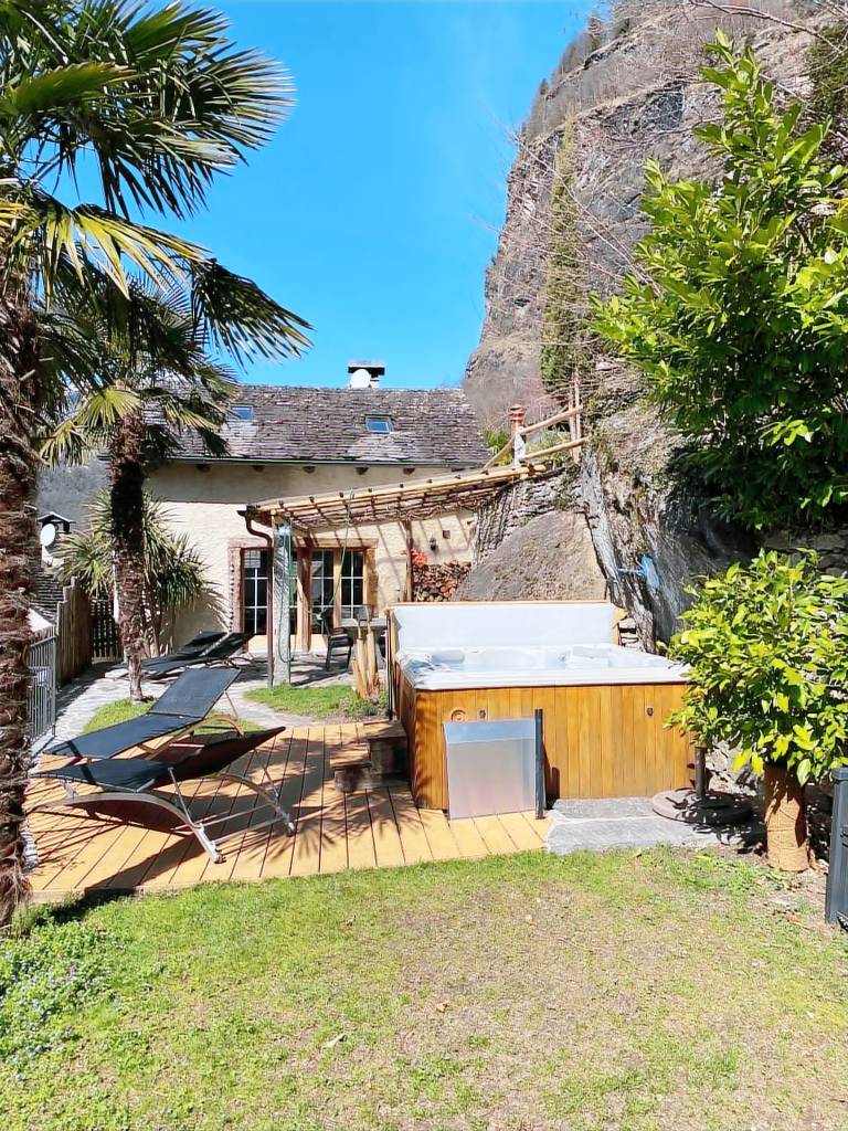Top Rustico mit Aussenwhirlpool beheizt und Sauna