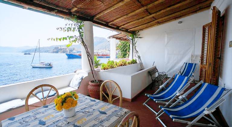 Lovely apartment with patio | Pets are welcome in Lipari