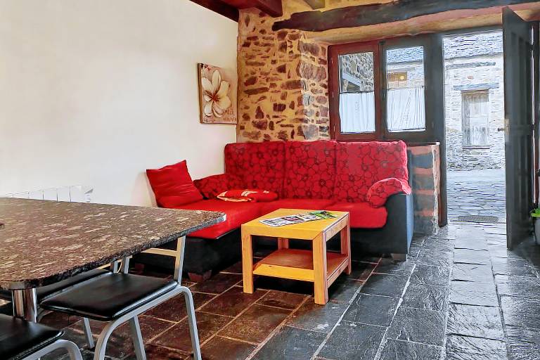 Country Home 'El Sardón 3' with Mountain View, Wi-Fi and Air Conditioning — photo 2