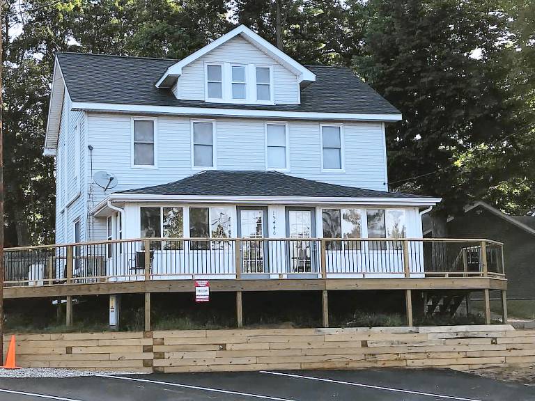 House South Gull Lake
