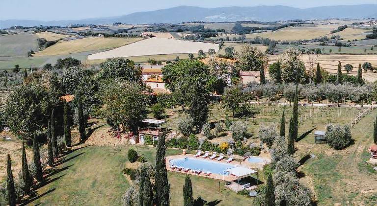 Fully equipped beautiful villa with grill, private pool & patio | Perfect for remote work | Dogs allowed in Cortona