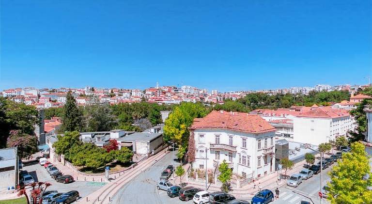 Fully equipped apartment with terrace | Close to Monastery of Santa Cruz | Good for workation | Pet-friendly — photo 5