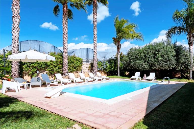 Fully equipped house with BBQ, terrace & private pool | Beach nearby | Dogs allowed — photo 3