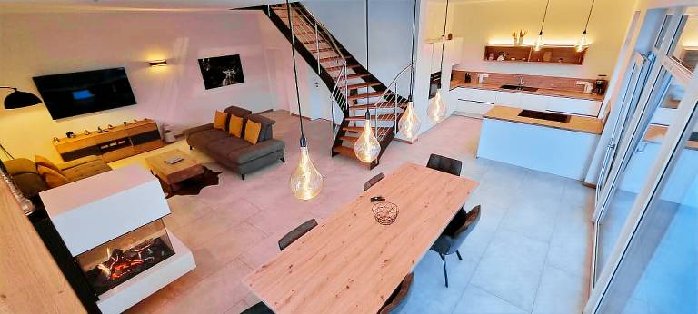 Fully equipped charming vacation home with terrace & yard | Pets allowed — photo 4