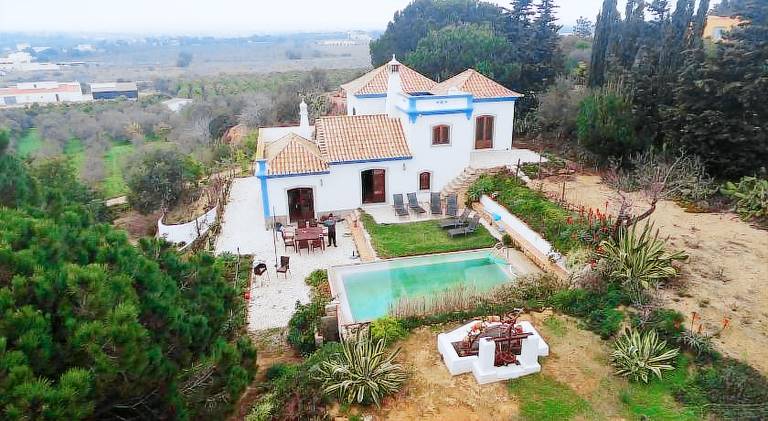 Villa with pool | Pet-friendly — photo 3