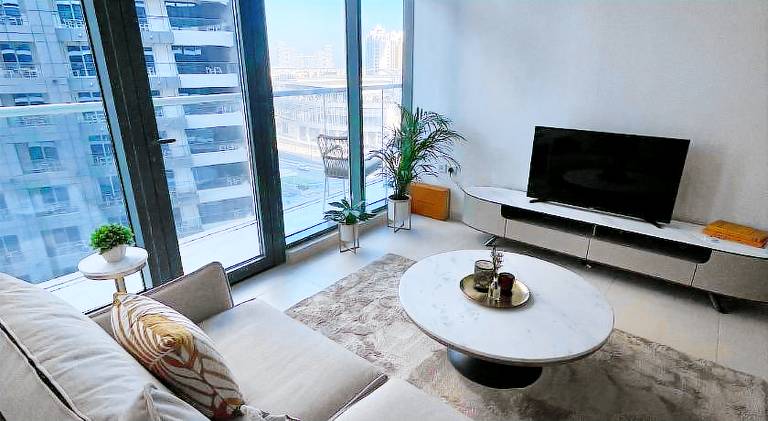 Holiday apartment with pool & patio | Near Palm Jumeirah — photo 2